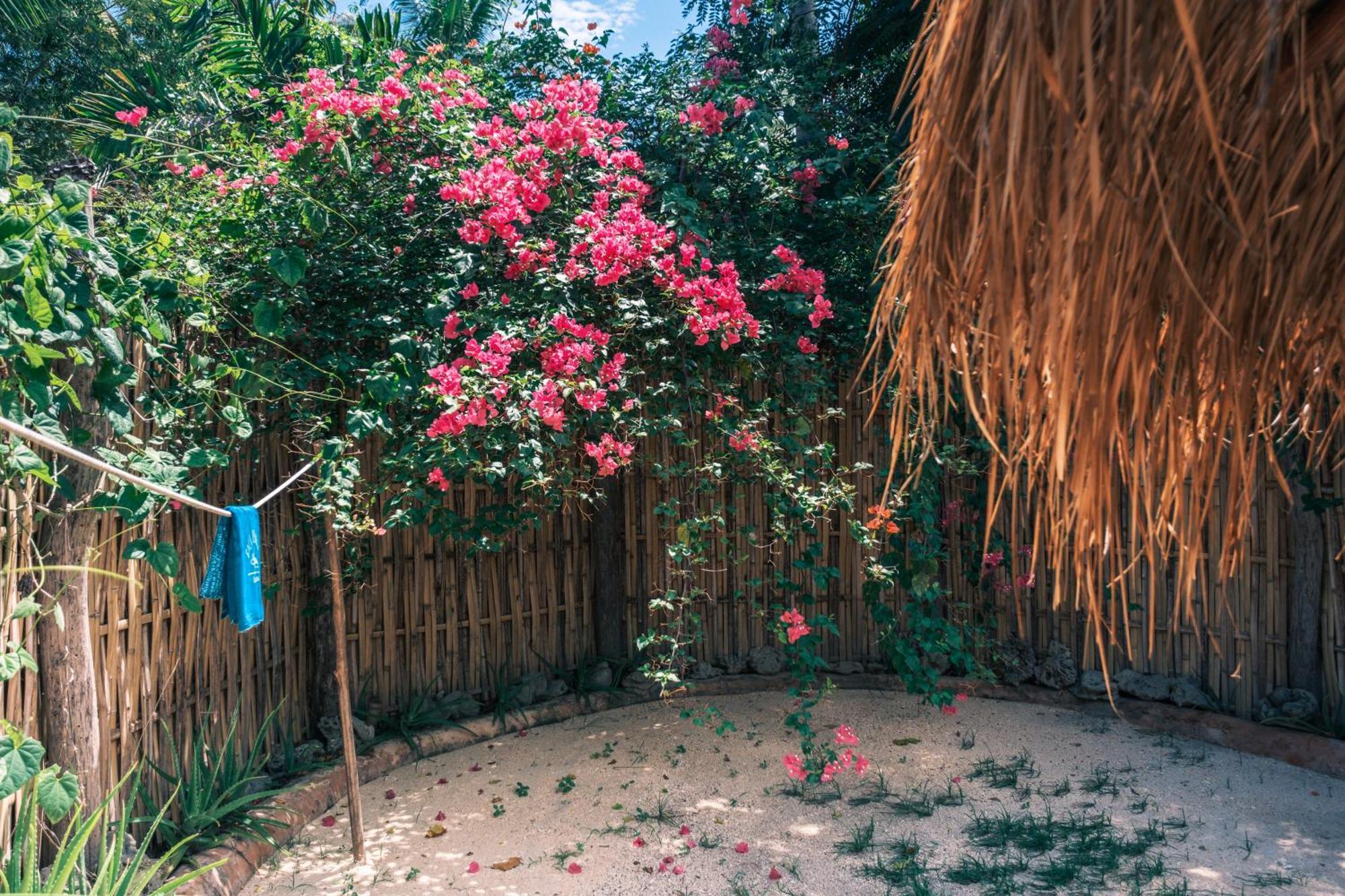Gili Asahan Eco Lodge & Restaurant Exterior photo